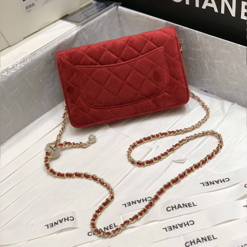 Replica Chanel Woc With Cc Details On Strap Ap1450 In Velvet - Image 9