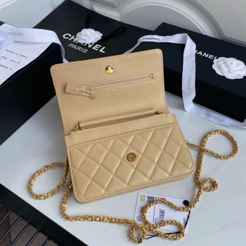Replica Chanel Zirconium Crystal Cc Logo Wallet On Chain Ap1943 - Image 7