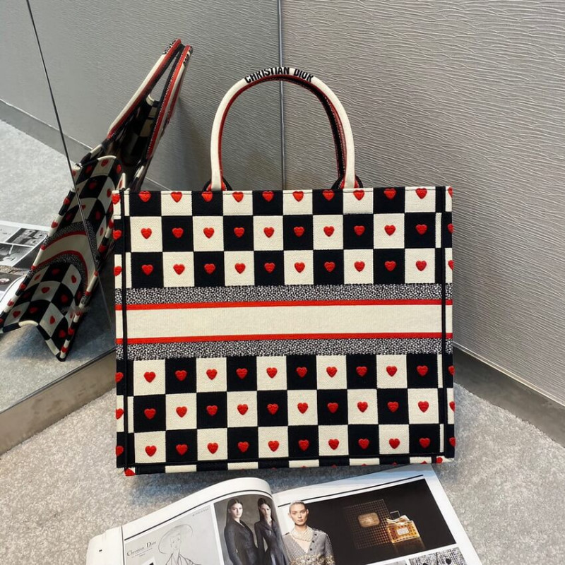 Replica Christian Dior Dioramour Book Tote D-Chess Heart Embroidery M1286 - Image 6