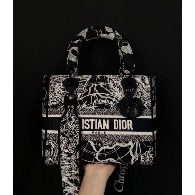 Alternative view of Replica Christian Dior Medium Lady D-Lite Bag Black And White Around The World Embroidery M0565