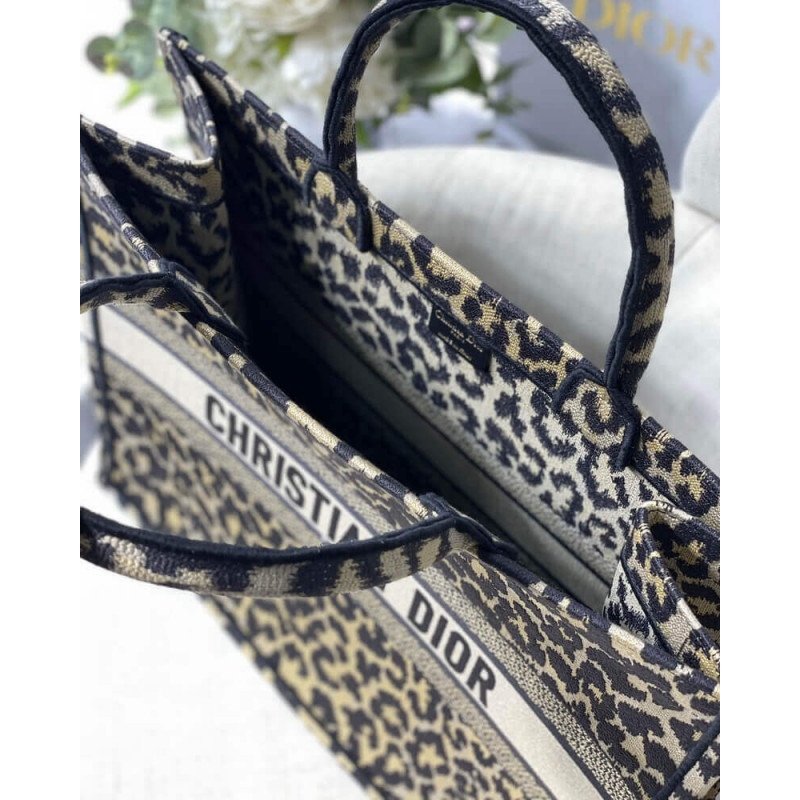 Replica Dior Book Tote Ricamo Mizza Beige Multicolore M1286 - Image 11
