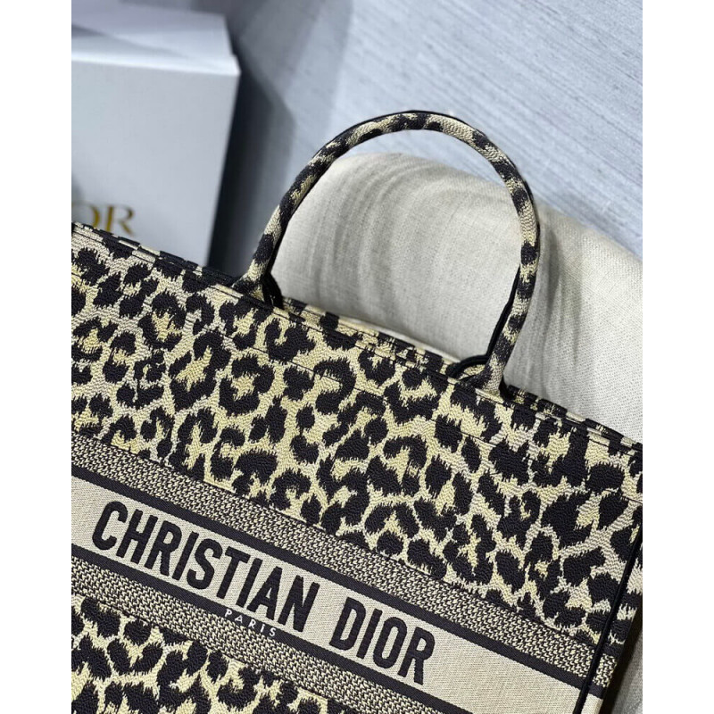 Replica Dior Book Tote Ricamo Mizza Beige Multicolore M1286 - Image 6