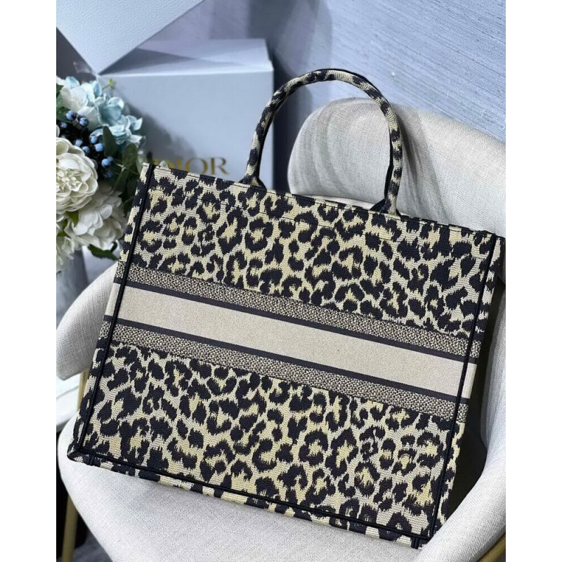 Replica Dior Book Tote Ricamo Mizza Beige Multicolore M1286 - Image 8