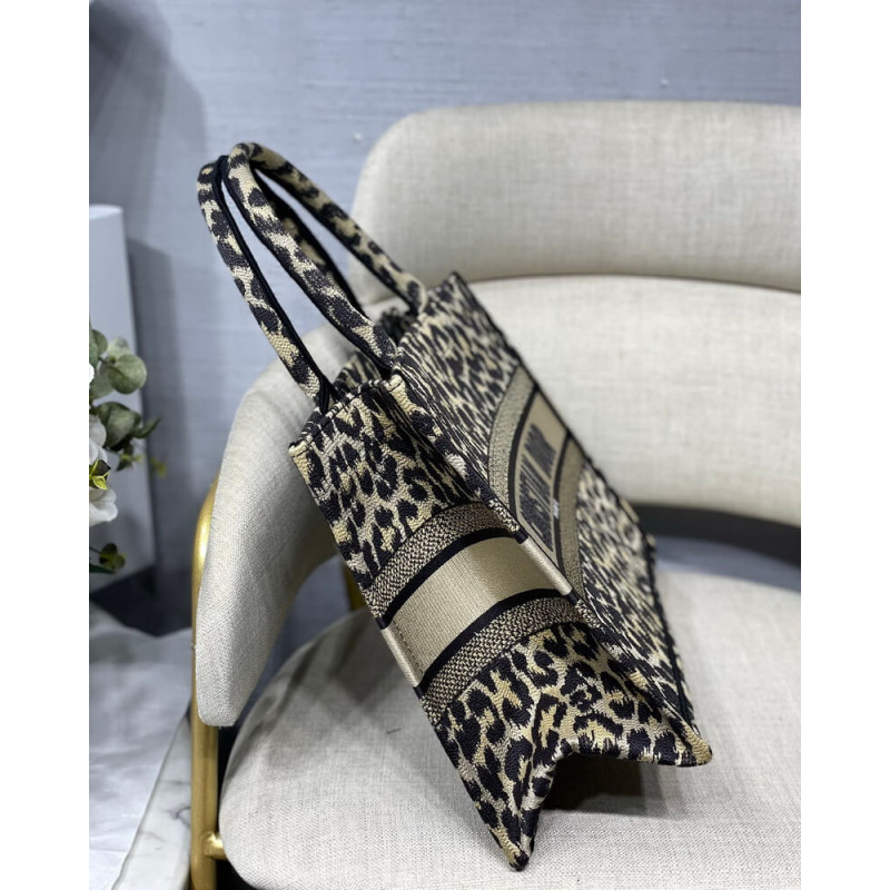 Replica Dior Small Book Tote Ricamo Mizza Beige Multicolore M1296 - Image 7
