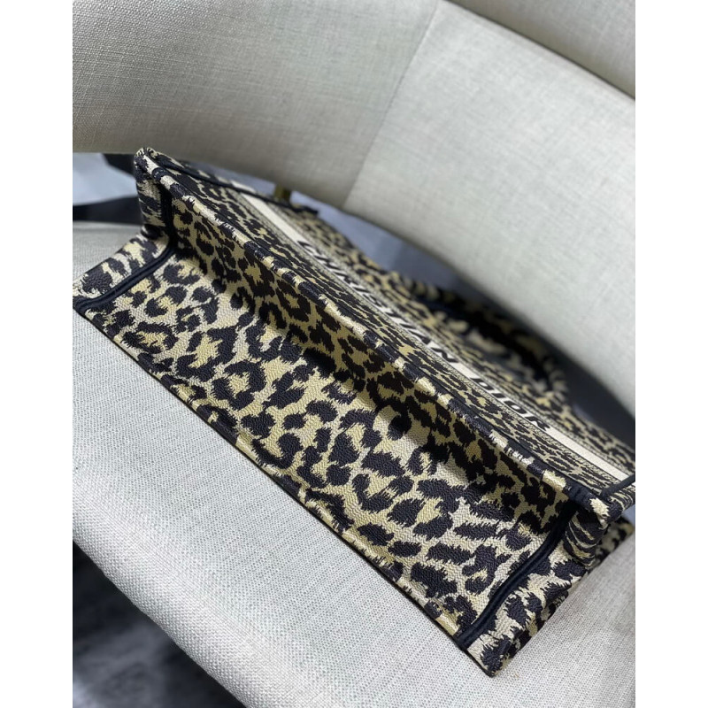 Replica Dior Small Book Tote Ricamo Mizza Beige Multicolore M1296 - Image 8