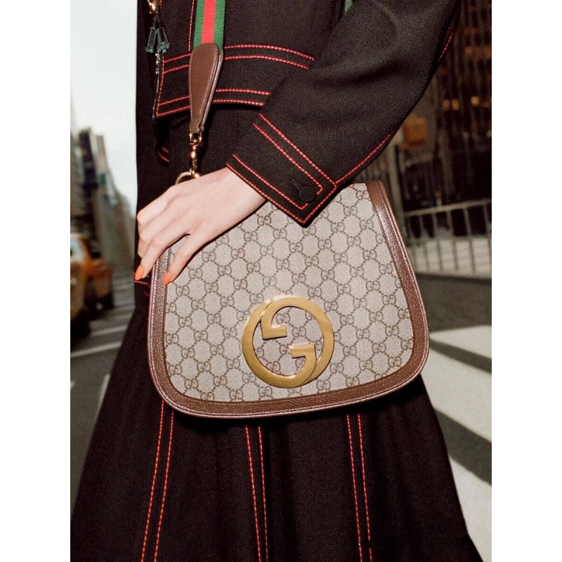 Replica Gucci Blondie Medium Shoulder Bag With Round Interlocking G 699210 - Image 5