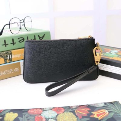 Alternative view of Replica Gucci Logo Print Clutch Bag 526886