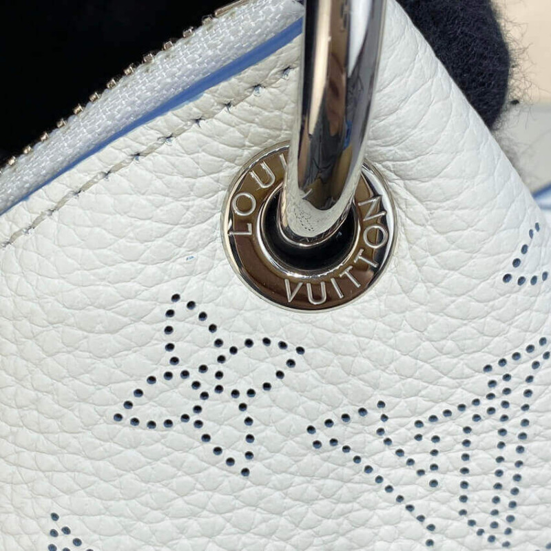 Replica Louis Vuitton Beaubourg Hobo Mm M58482 White - Image 11