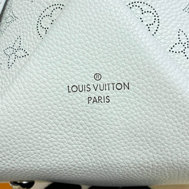 Replica Louis Vuitton Beaubourg Hobo Mm M58482 White - Image 10