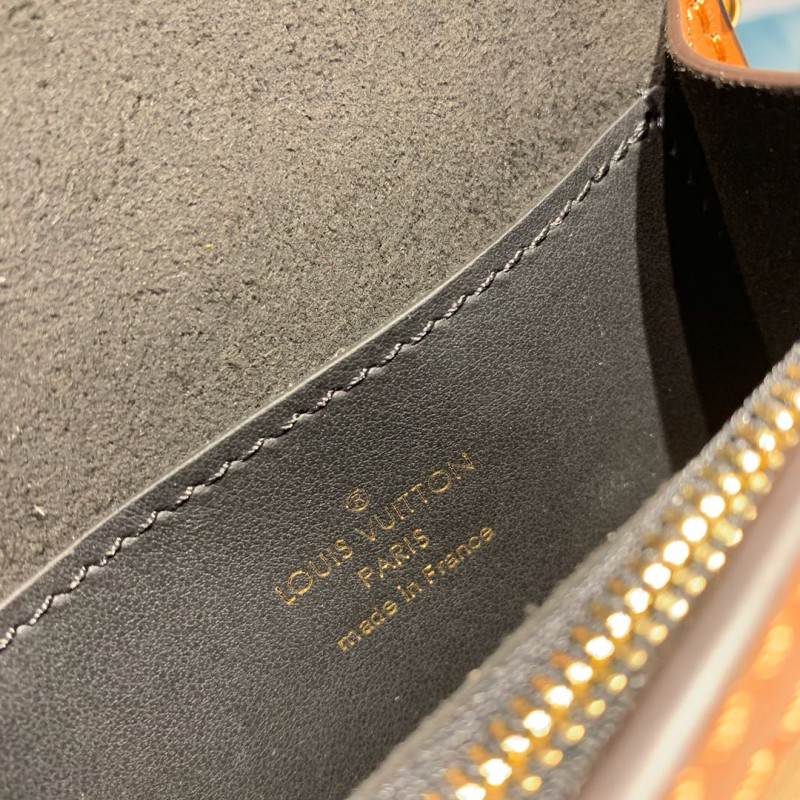 Replica Louis Vuitton Bumbag Dauphine Bb M68621 - Image 9