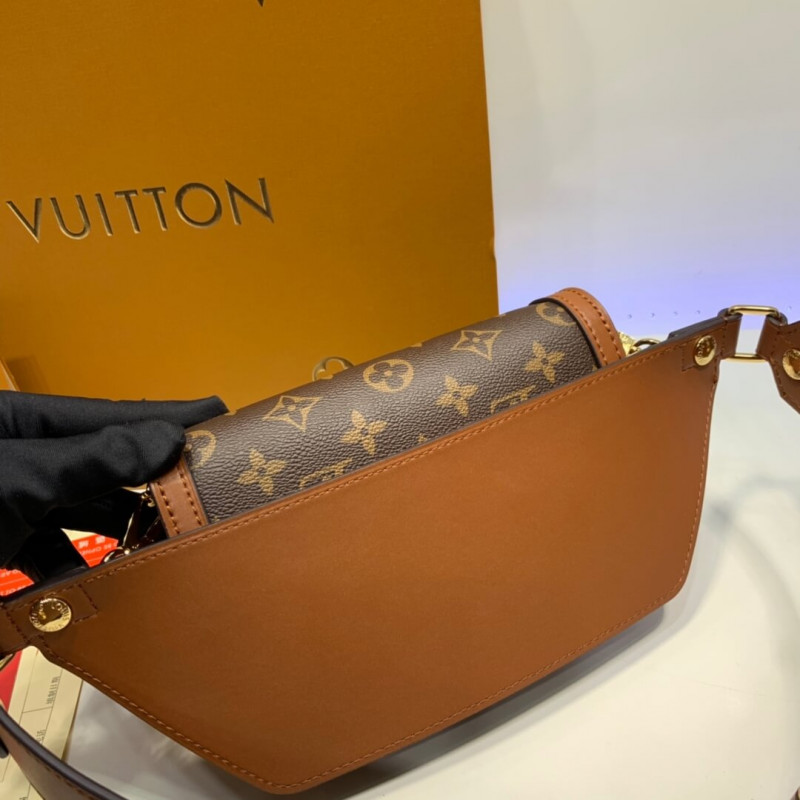 Replica Louis Vuitton Bumbag Dauphine M44586 - Image 6