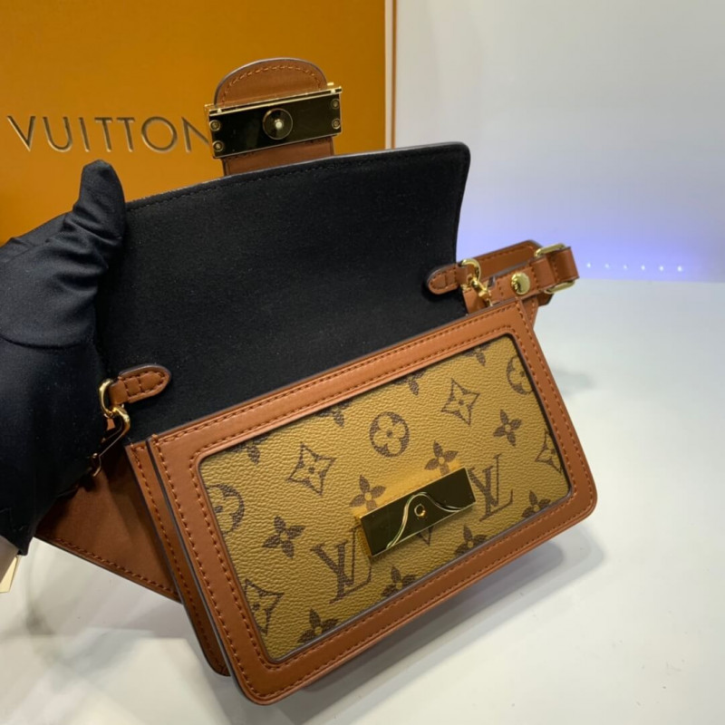 Replica Louis Vuitton Bumbag Dauphine M44586 - Image 8