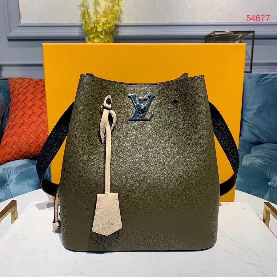 Replica Louis Vuitton Calfskin Leather Lockme Bucket M55439 - Image 2