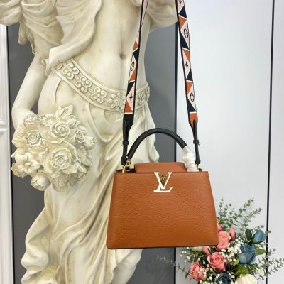 Alternative view of Replica Louis Vuitton Capucines Bb M59266 Gold/Noir