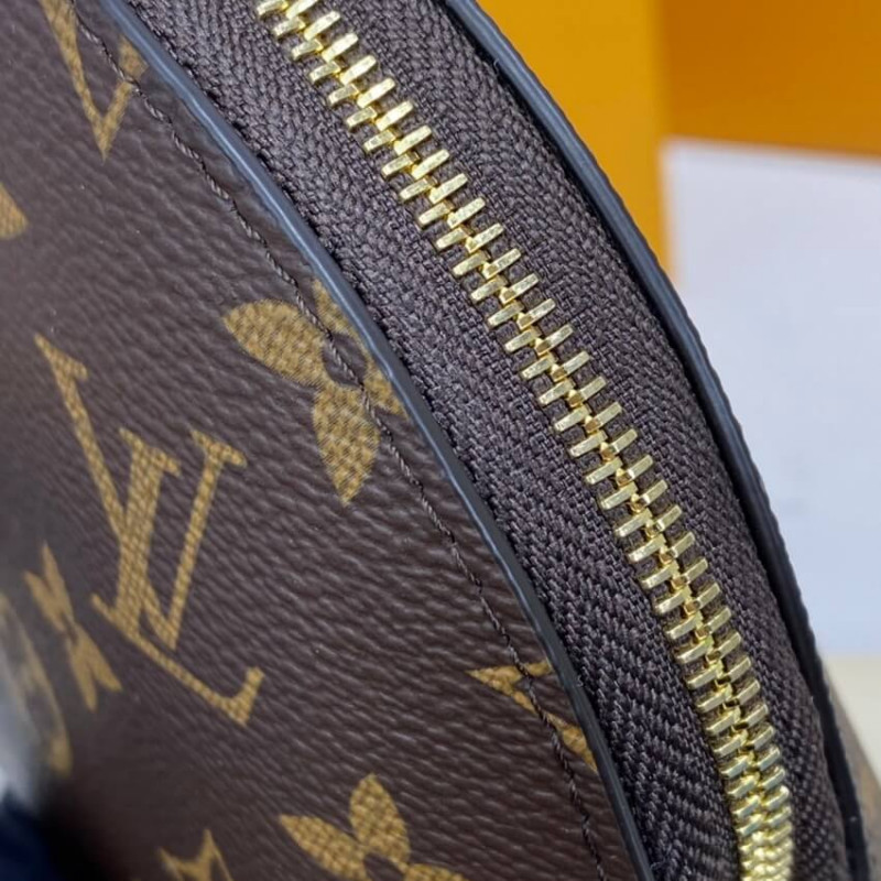 Replica Louis Vuitton Cosmetic Pouch Gm M47353 - Image 6