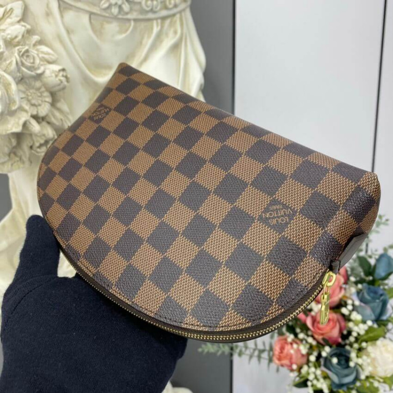 Replica Louis Vuitton Cosmetic Pouch Gm N23345 - Image 4