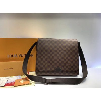 Alternative view of Replica Louis Vuitton Damier Ebene Canvas District Mm N41213