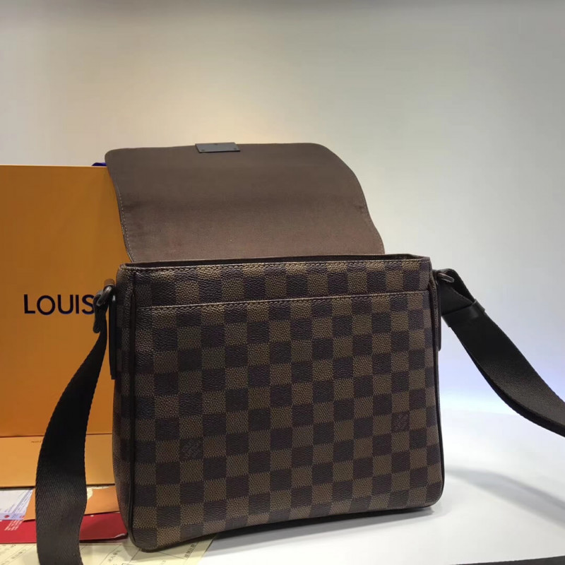 Replica Louis Vuitton Damier Ebene Canvas District Pm N41212 - Image 8