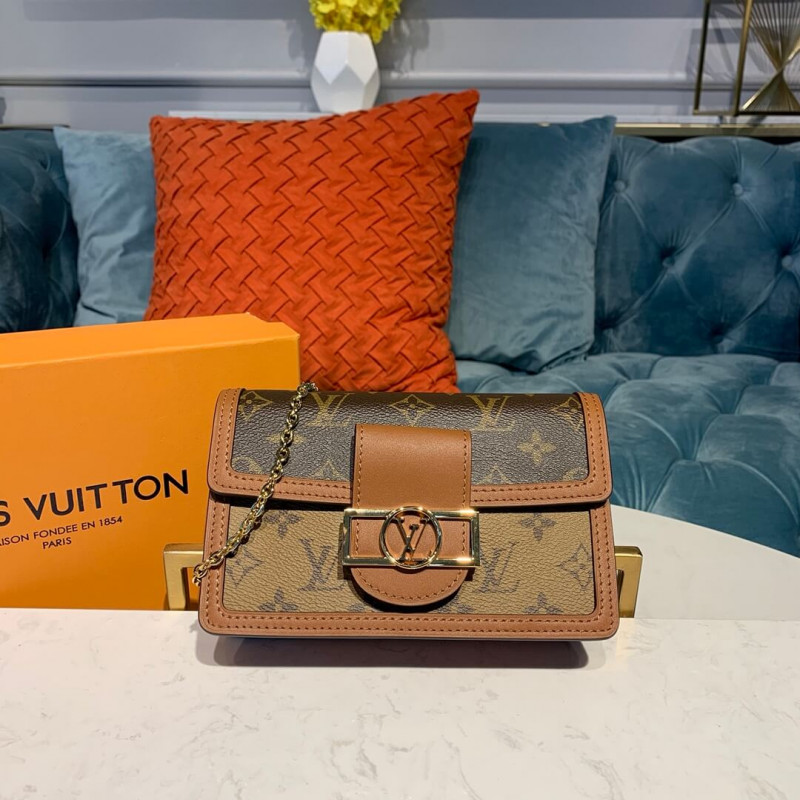 Replica Louis Vuitton Dauphine Chain Wallet M68746 - Image 3