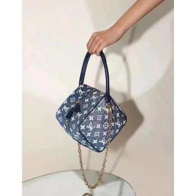 Alternative view of Replica Louis Vuitton Denim Jacquard Textil Square Bag M59611