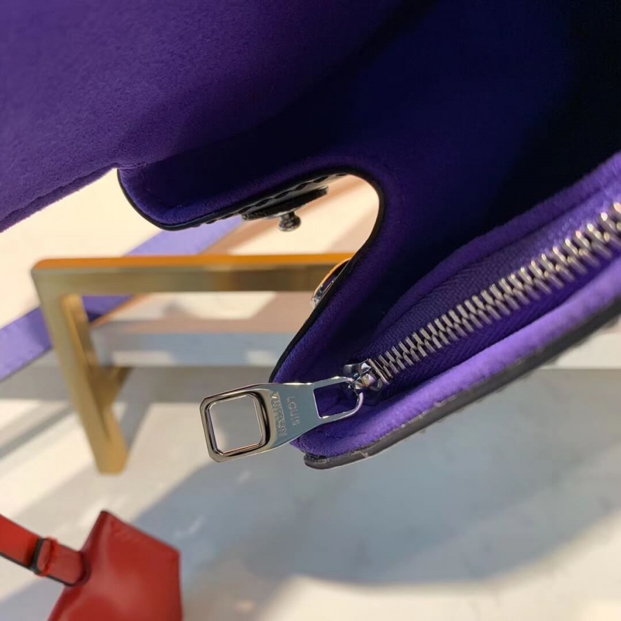 Replica Louis Vuitton Epi Leather Cluny Bb M55215 - Image 10
