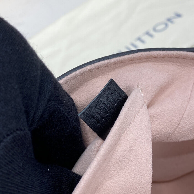 Replica Louis Vuitton Epi Leather Twist Mm M59028 Pink - Image 15
