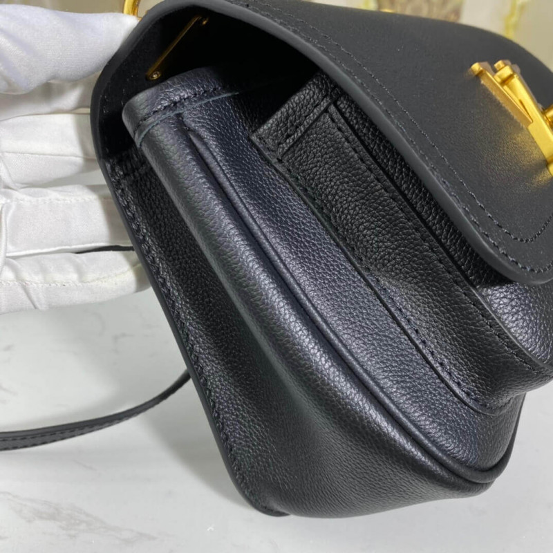 Replica Louis Vuitton Lockme Chain Pm M57073 - Image 9