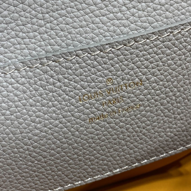 Replica Louis Vuitton Lv Pont 9 Soft Mm M58967 Gris - Image 11