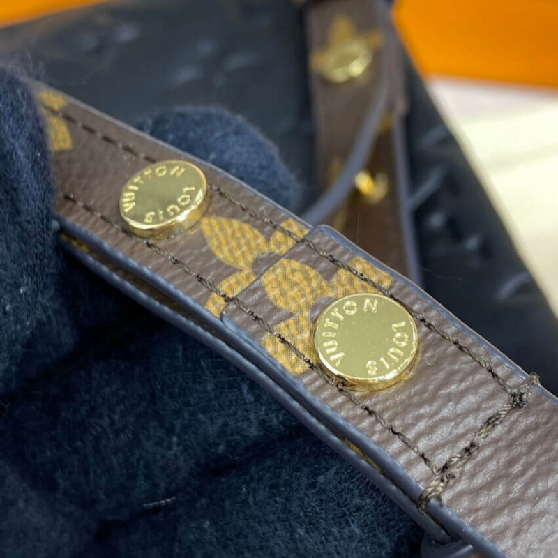Replica Louis Vuitton Lv3 Pouch M45412 - Image 15