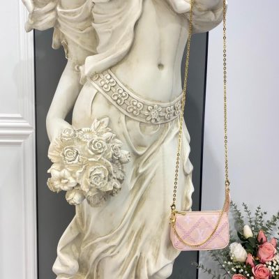 Alternative view of Replica Louis Vuitton Mini Pochette Accessoires M81140