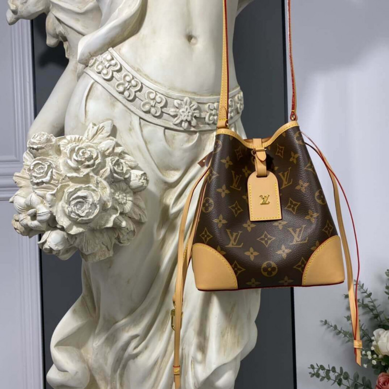 Replica Louis Vuitton Monogram Canvas Bucket Bag M45550 - Image 12