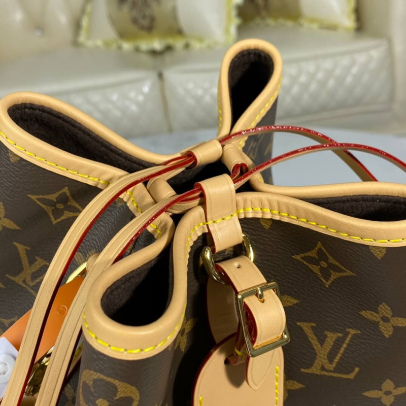 Replica Louis Vuitton Monogram Canvas Bucket Bag M45550 - Image 6