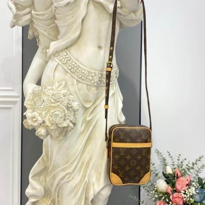Alternative view of Replica Louis Vuitton Monogram Canvas Danube Crossbady Bag M45266