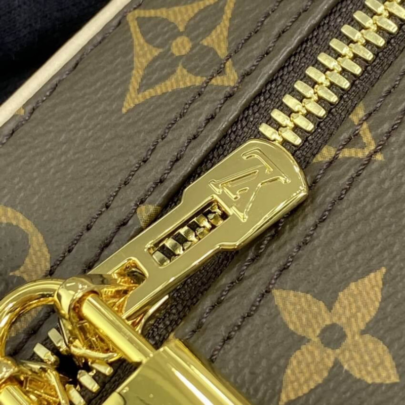 Replica Louis Vuitton Monogram Canvas Nice Cosmetic M47280 - Image 13