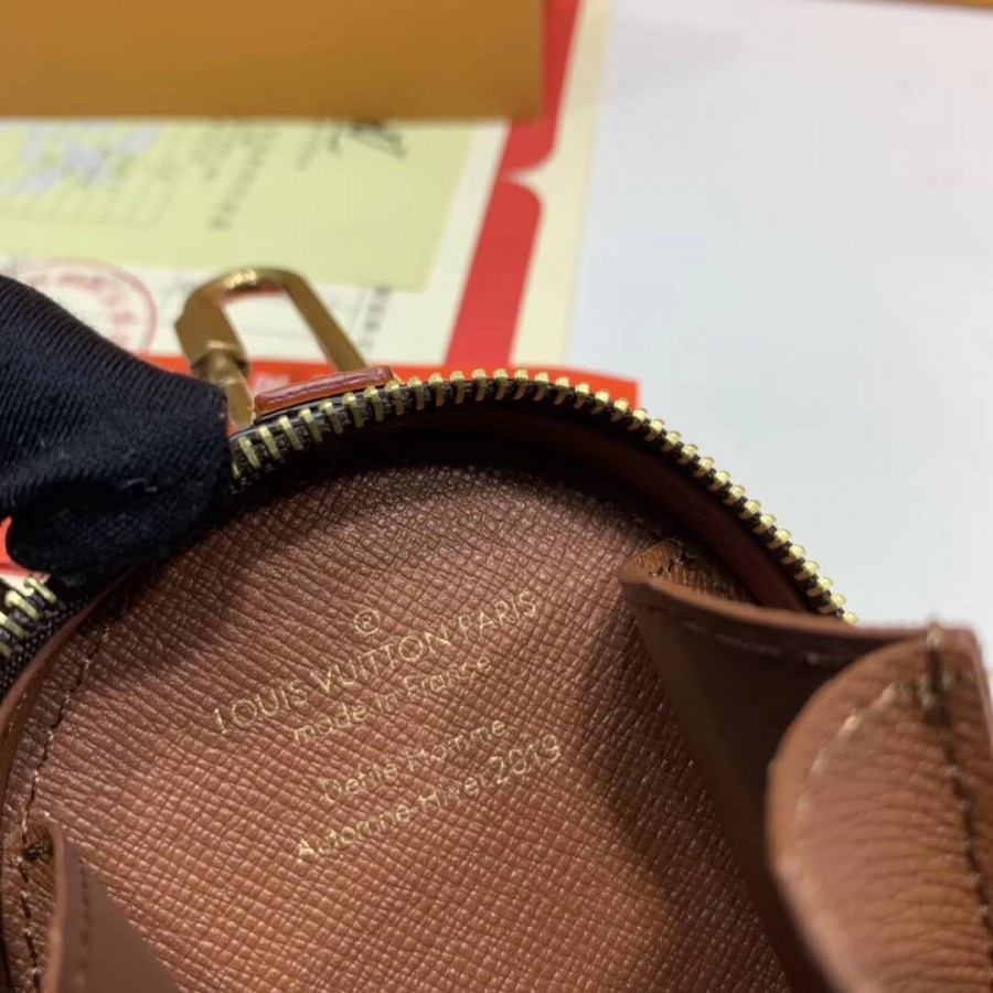 Replica Louis Vuitton Monogram Canvas Round Case M68524 - Image 10