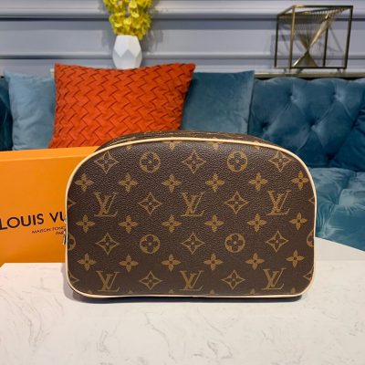 Alternative view of Replica Louis Vuitton Monogram Canvas Toiletry Bag 25 M47527