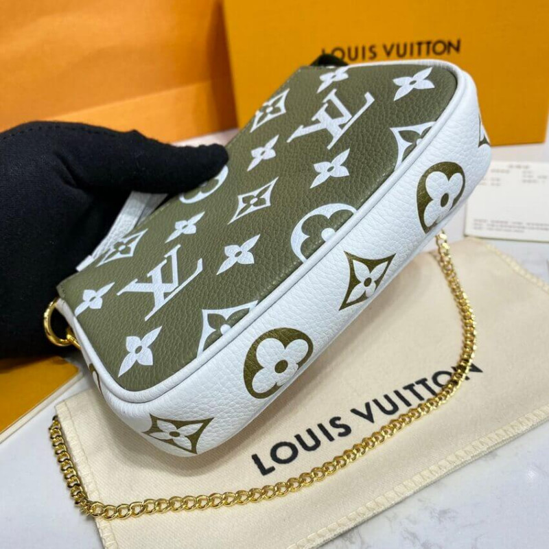 Replica Louis Vuitton Monogram Empreinte Leather Mini Pochette Accessoires M81284 - Image 8