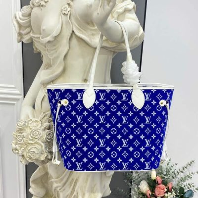 Alternative view of Replica Louis Vuitton Monogram Jacquard Velvet Neverfull Mm M46220