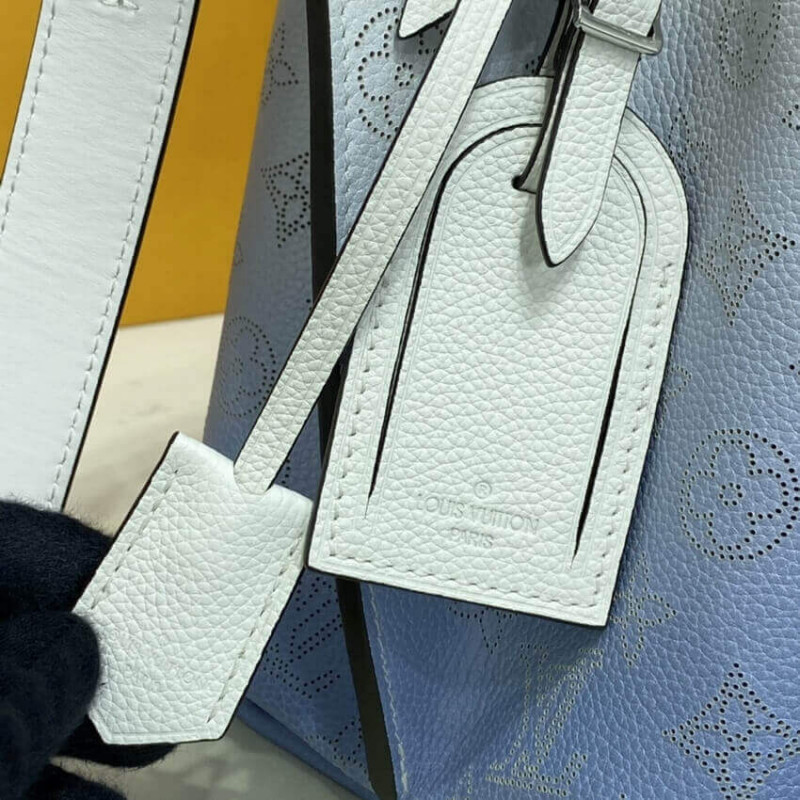 Replica Louis Vuitton Muria Bag Gradient Blue Mahina Leather M57853 - Image 9