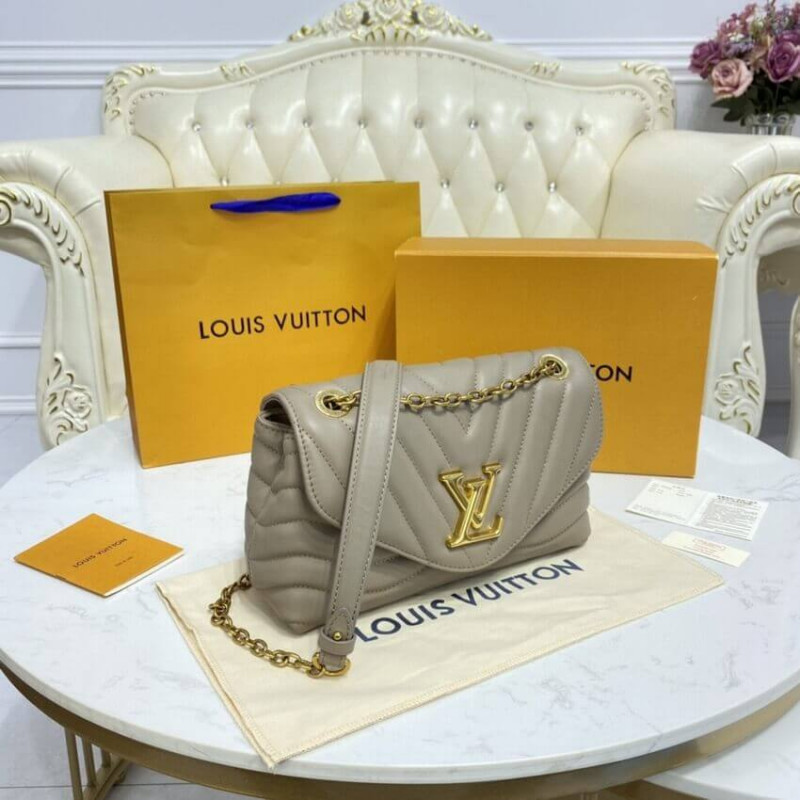 Replica Louis Vuitton New Wave Chain Bag M58550 Dark Taupe - Image 4