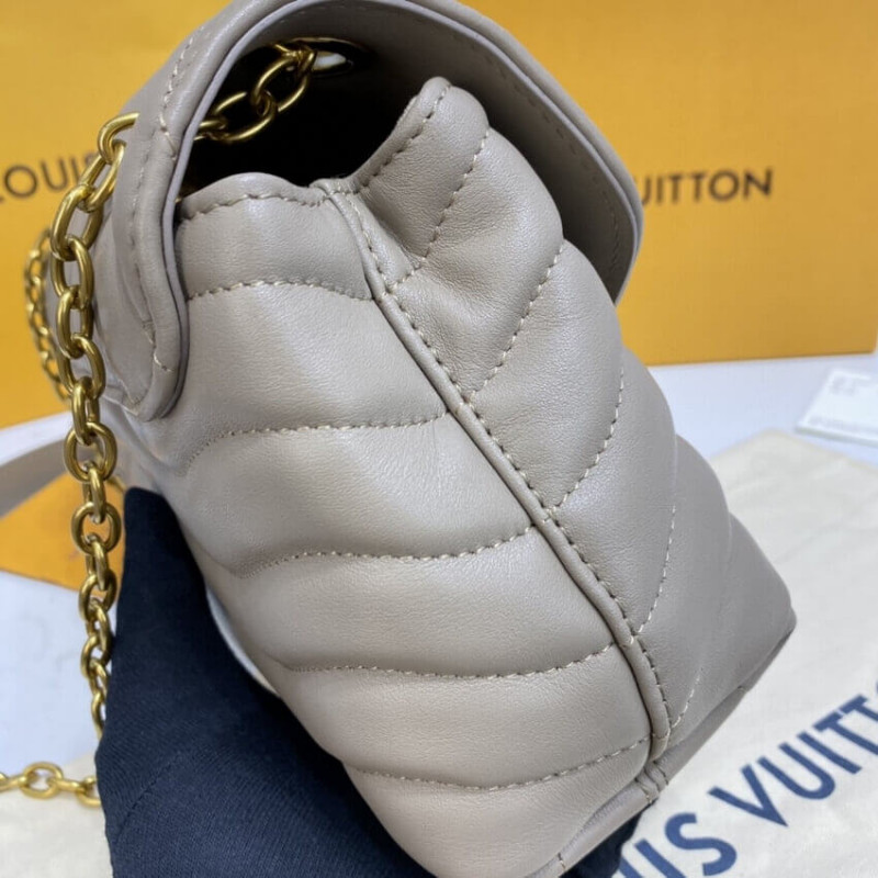 Replica Louis Vuitton New Wave Chain Bag M58550 Dark Taupe - Image 6