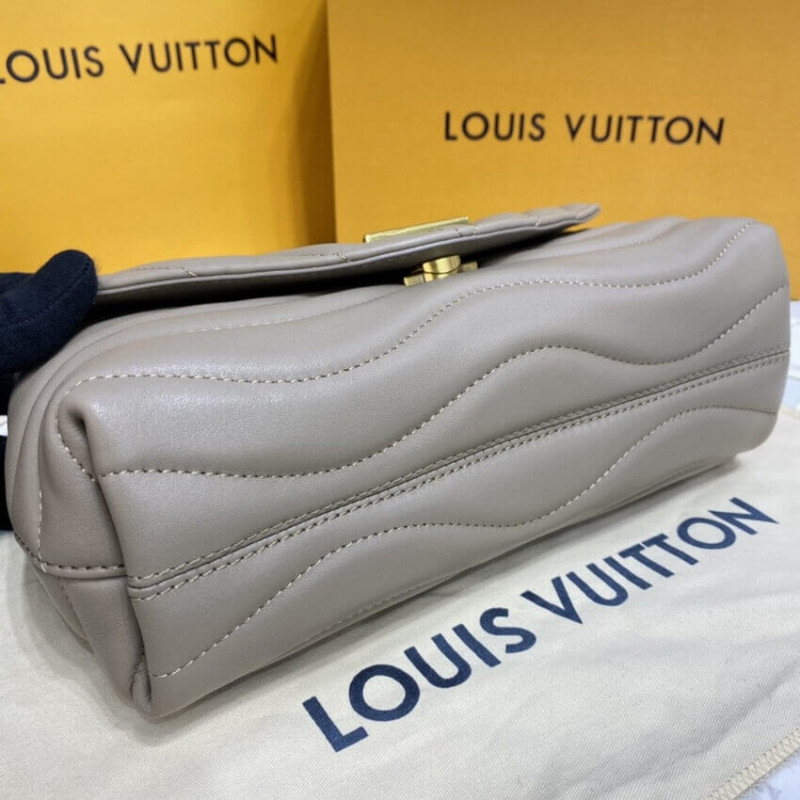 Replica Louis Vuitton New Wave Chain Bag M58550 Dark Taupe - Image 7