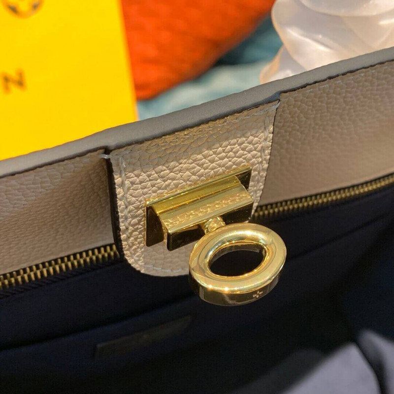 Replica Louis Vuitton On My Side M55933 - Image 8