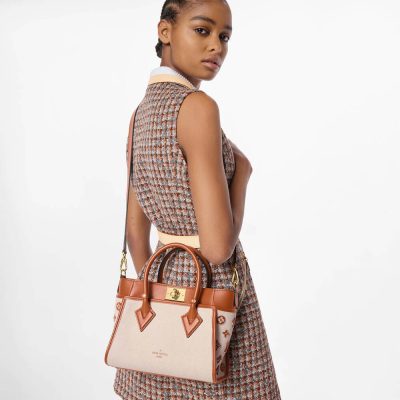 Alternative view of Replica Louis Vuitton On My Side Pm M59905