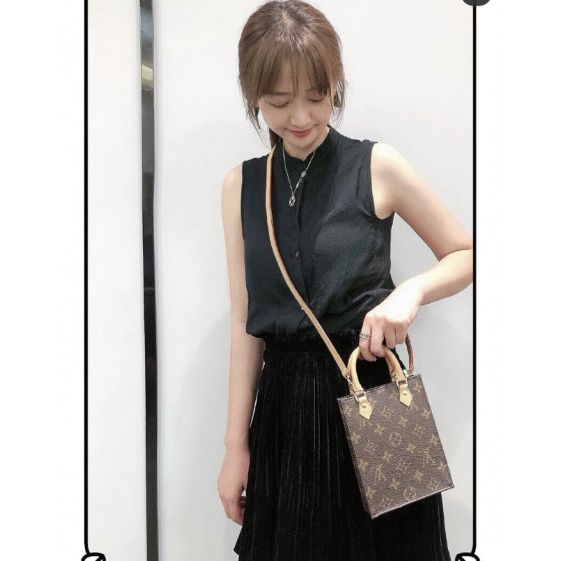 Replica Louis Vuitton Petit Sac Plat M69442 - Image 4