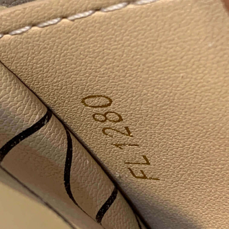Replica Louis Vuitton Vertical Trunk Pochette M63913 - Image 12