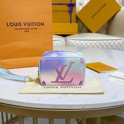 Alternative view of Replica Louis Vuitton Wapity Case M81339