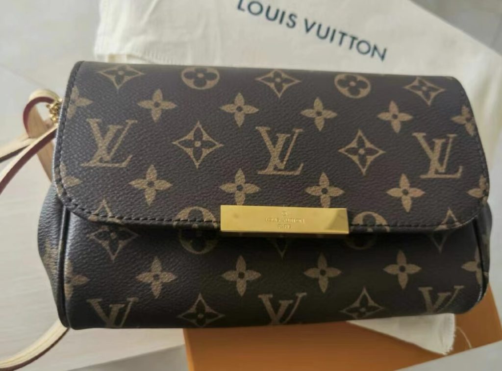 Louis Vuitton Favorite MM M40718-24/28cm photo review