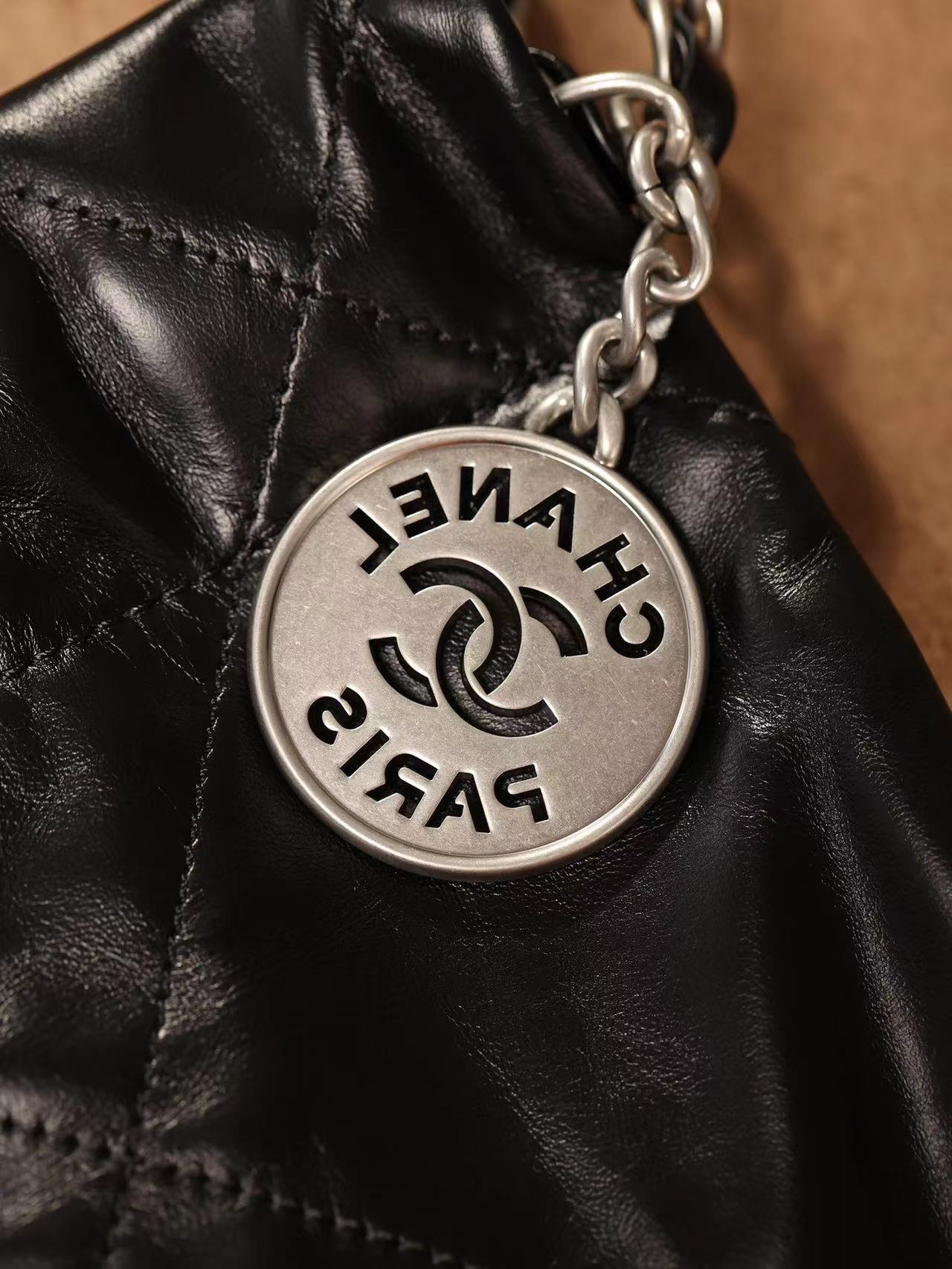 Replica Chanel 22 Handbag Black With Silver Metal Chain - Image 5