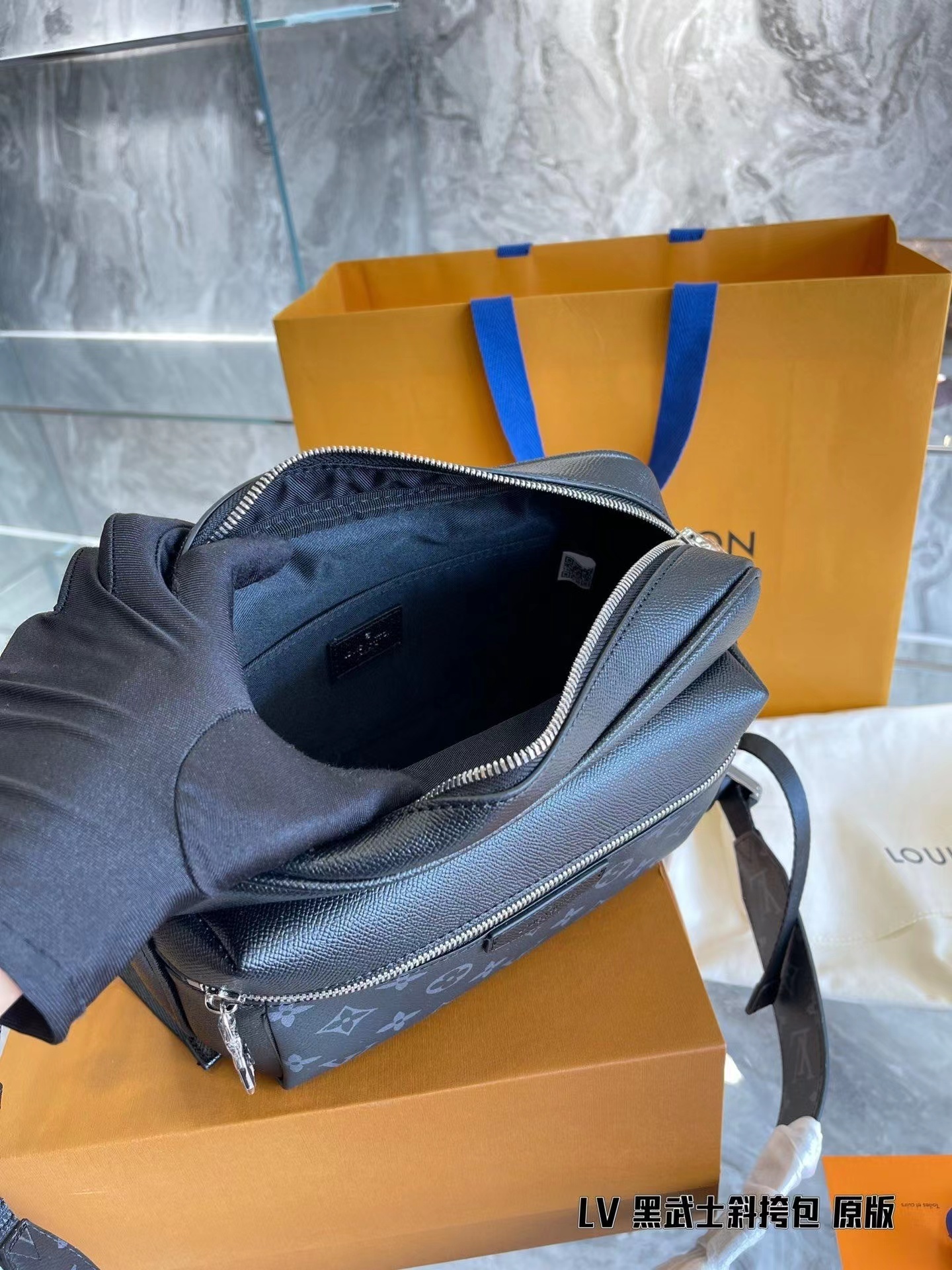 Replica Louis Vuitton Taigarama Outdoor Messenger Pm M30830 - Image 8